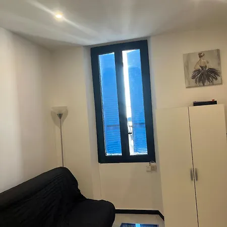 Spacieux Avec Coin Nuit Daire *